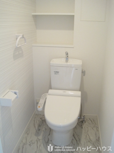 トイレ　反転タイプのお部屋のお写真です。現況優先でお願いします。