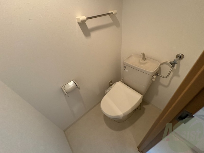 トイレ　トイレです。ウォシュレット付を探している方、おすすめです。