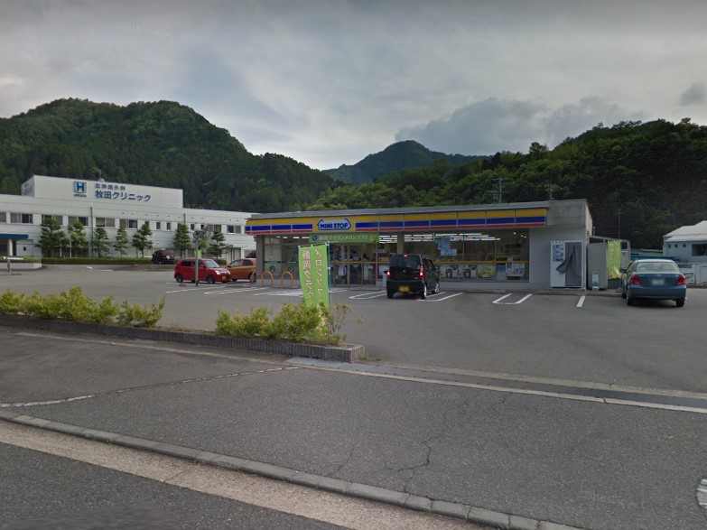 コンビニ　ミニストップ 養父上野店（コンビニ）まで334m
