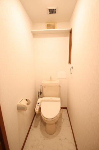 トイレ　シンプルで使いやすいトイレです