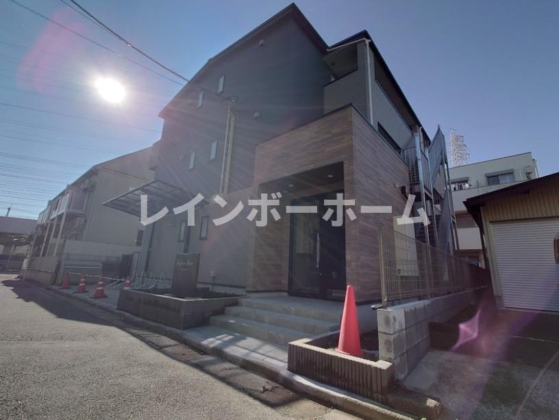 エントランス　建物の内部です