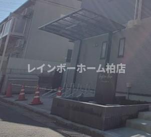 その他共有部分　ゆったりとスペースのある洗面所