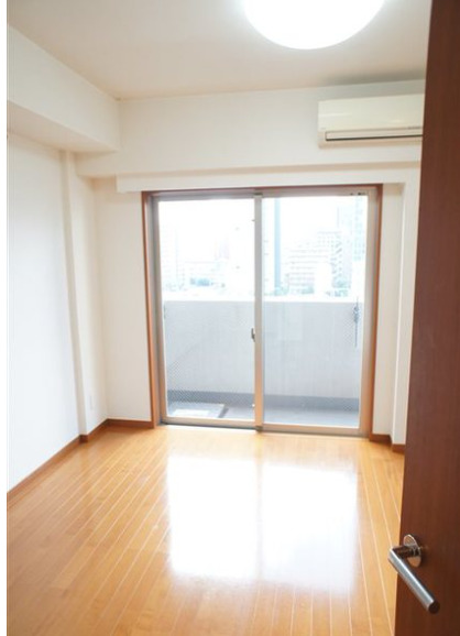 居室・リビング　※別部屋の参考写真です。