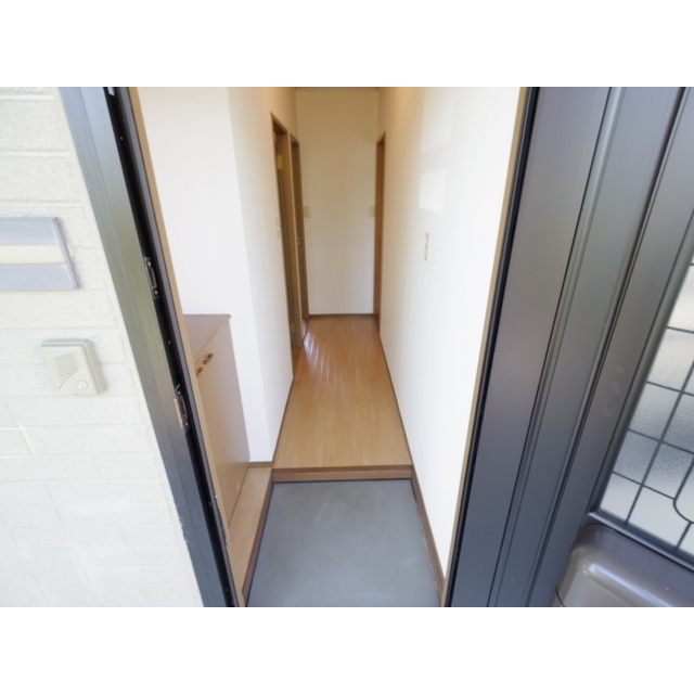 玄関　１０３号室の写真です