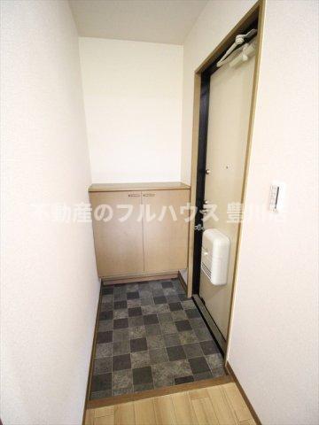 玄関　写真は別室