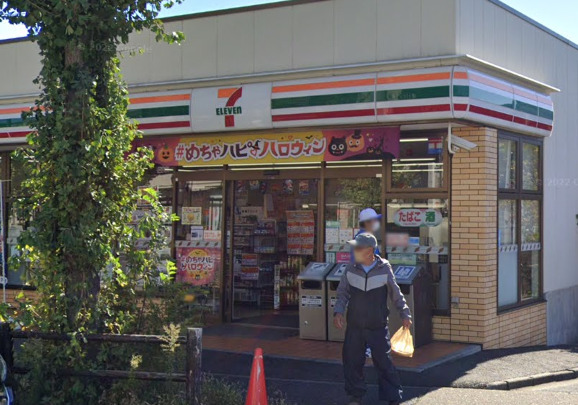 コンビニ　セブンイレブン 足立西綾瀬3丁目店（コンビニ）まで423m