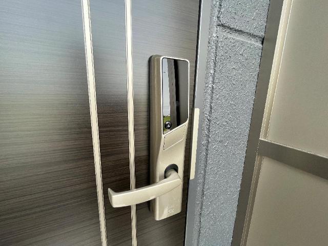 玄関　電子キー