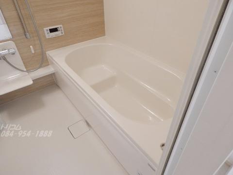 バス・シャワールーム　追焚付広々一坪バス