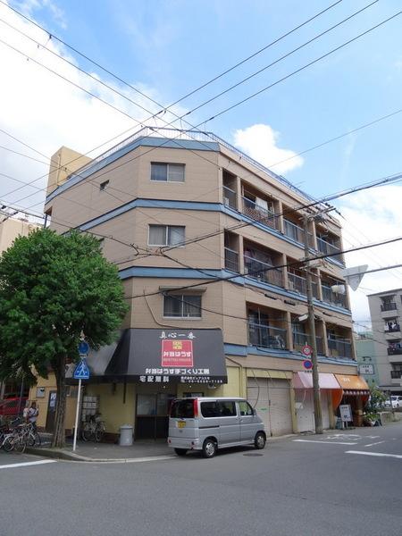 建物外観　★鉄骨造４階建★
