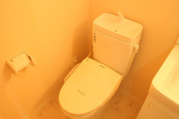 トイレ　シンプルで使いやすいトイレです