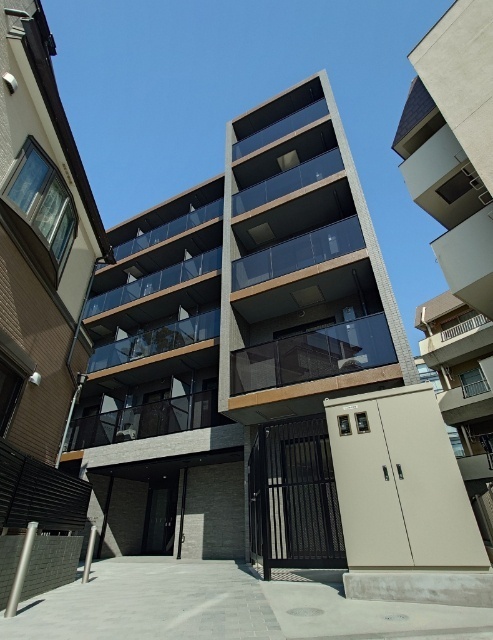 建物外観　オートロック付きです