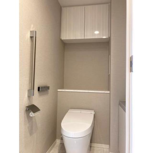 トイレ　※写真は同タイプ住戸です。