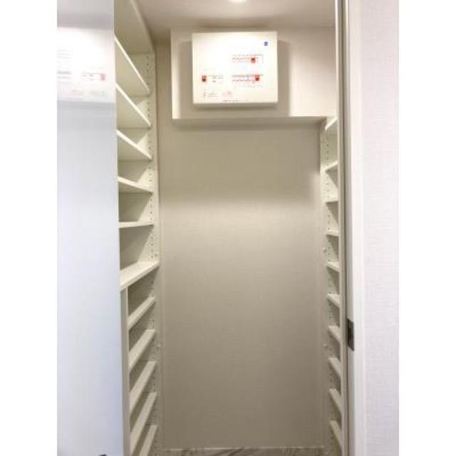 玄関　※写真は同タイプ住戸です。
