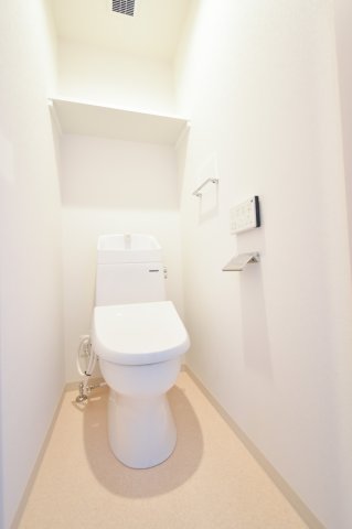トイレ　清潔感があるトイレです。入るとホッとする、そんな空間。