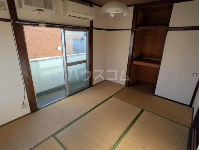 ハイツサガワの居間写真