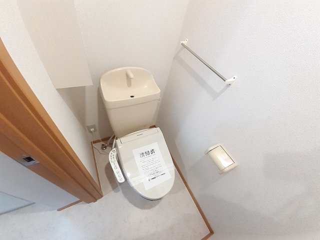 トイレ　落ち着いたトイレです