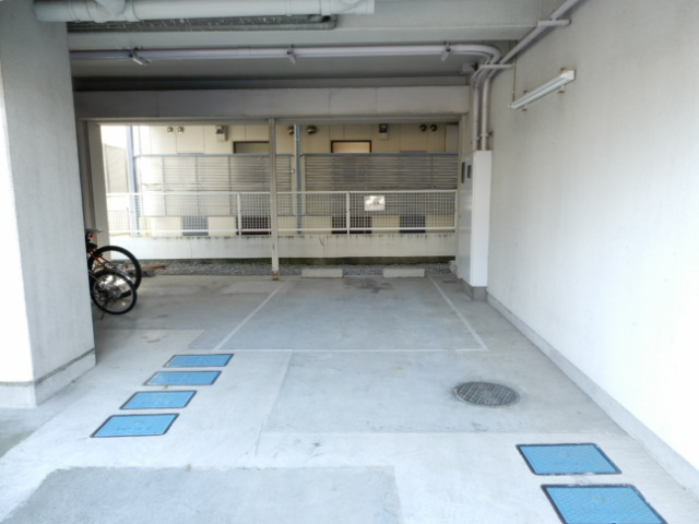 駐車場　★敷地内駐車場★（有料・要空き確認）