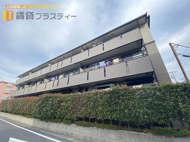 建物外観　天気がいい日は江戸川の土手でお散歩しましょ