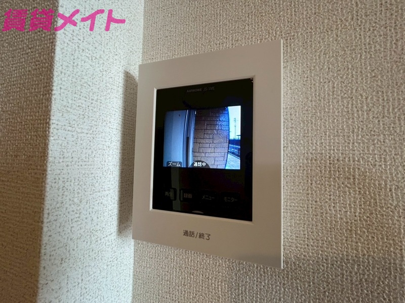 セキュリティ　別部屋反転同型写真