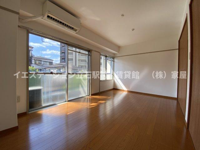 居室・リビング　※別部屋参考写真