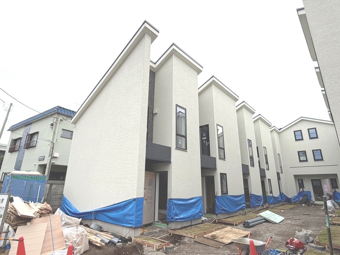 建物外観　建築中
