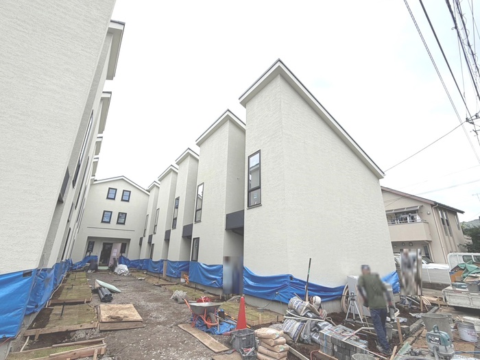 建物外観　建築中