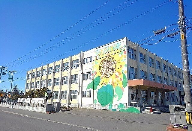 小学校　屯田南小学校（小学校）まで850m