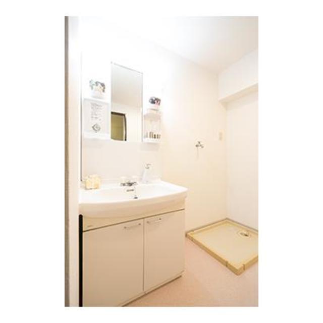 洗面設備　※写真は同タイプ住戸です。