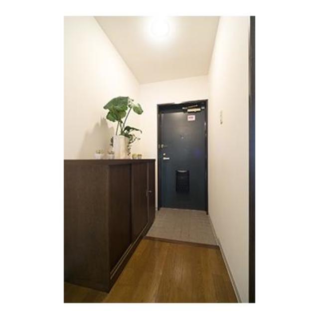 玄関　※写真は同タイプ住戸です。