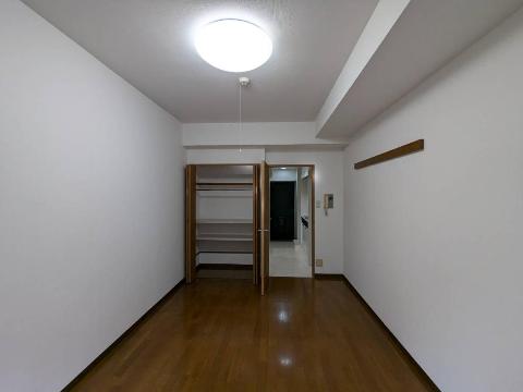 居室・リビング　室内