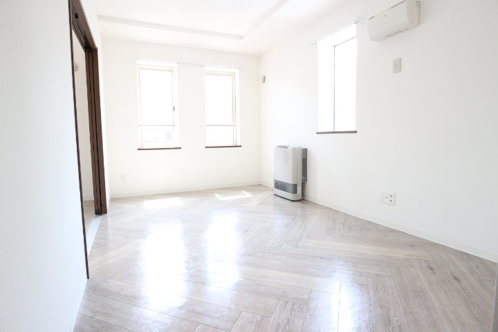 居室・リビング　明るいお部屋です