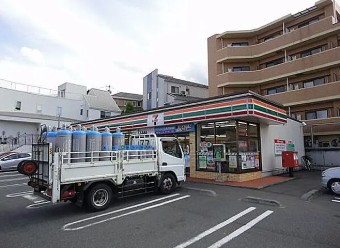 コンビニ　セブンイレブンみなみ野シティ店（コンビニ）まで234m
