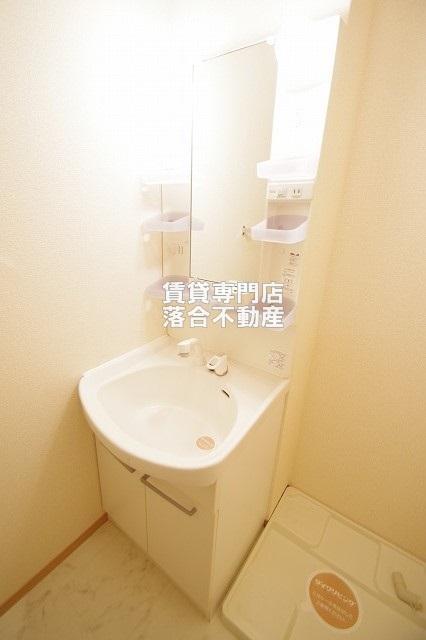 洗面設備　独立洗面化粧台付き
