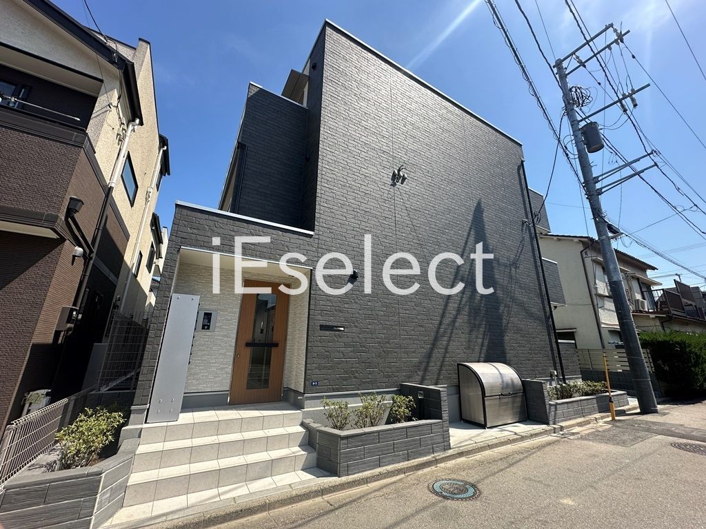 建物外観　2023年3月完成、都市ガス、インターネット使い放題