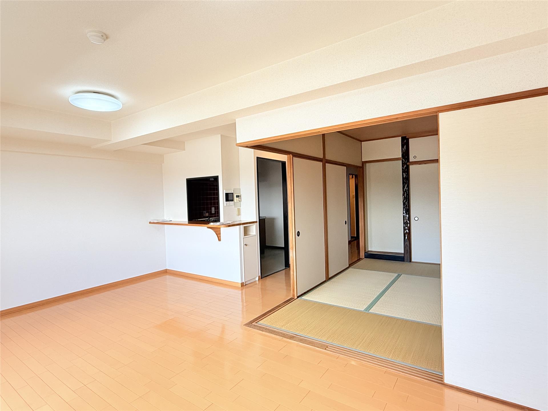 ライオンズマンション姫路東今宿の居間写真