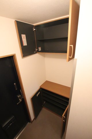 収納　シューズボックス