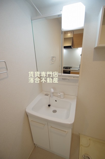 洗面設備　独立洗面化粧台付き