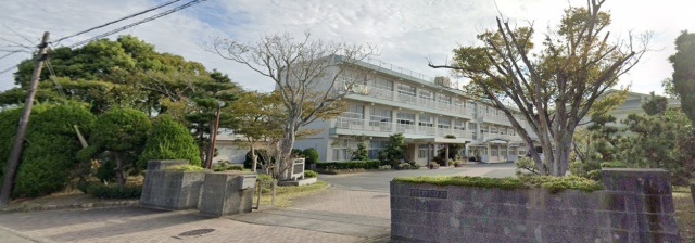 中学校　浜松市立篠原中学校（中学校）まで589m