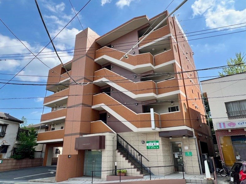 建物外観　谷塚駅徒歩４分（３２０ｍ）