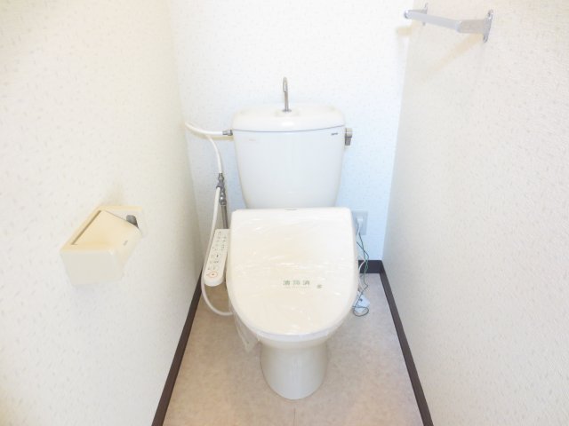 トイレ　別号室の参考写真です。