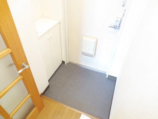 玄関　別号室の参考写真です。