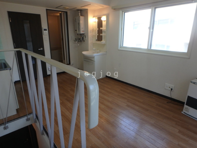 その他部屋・スペース　２層に分かれたオシャレな部屋です。