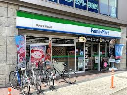 コンビニ　ファミリーマート 東久留米駅西口店（コンビニ）まで370m