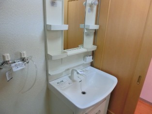 洗面設備　同タイプ内観です