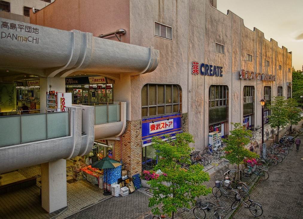 スーパー　東武ストア高島平店（スーパー）まで358m