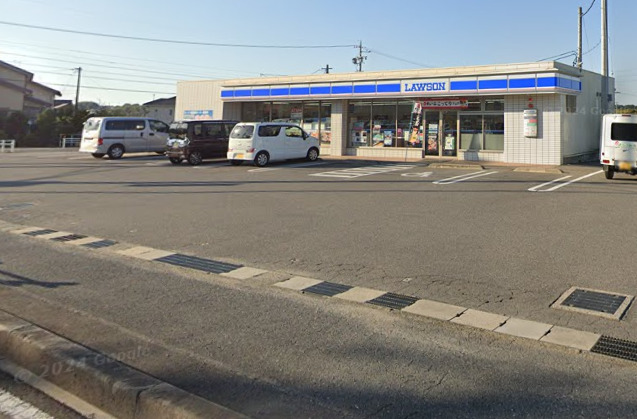コンビニ　ローソン 阿久比草木店（コンビニ）まで327m
