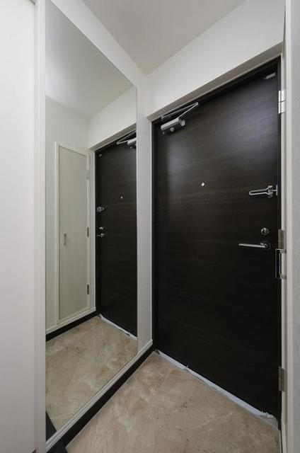 玄関　同じ施工会社のイメージ写真です