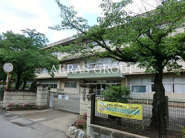 中学校　上尾市立西中学校（中学校）まで629m