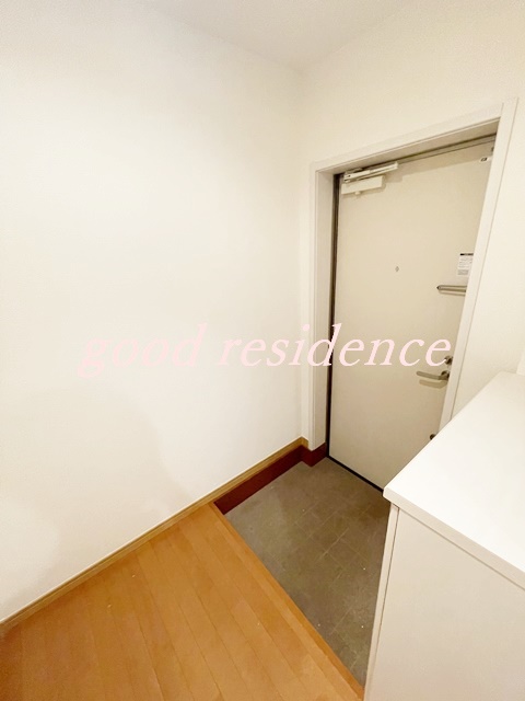 玄関　【南向き♪ペットと暮らせる♪】スーパー至近住環境良好！