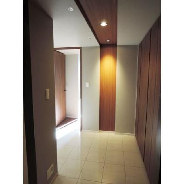 玄関　※写真は同タイプ住戸です。